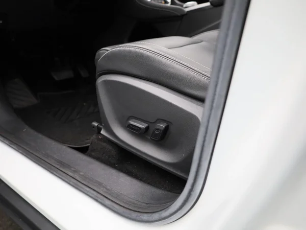 MG ZS EV (2020) — foto 24 van 43