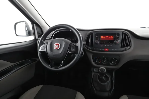 Fiat Doblo (2018) — foto 4 van 16