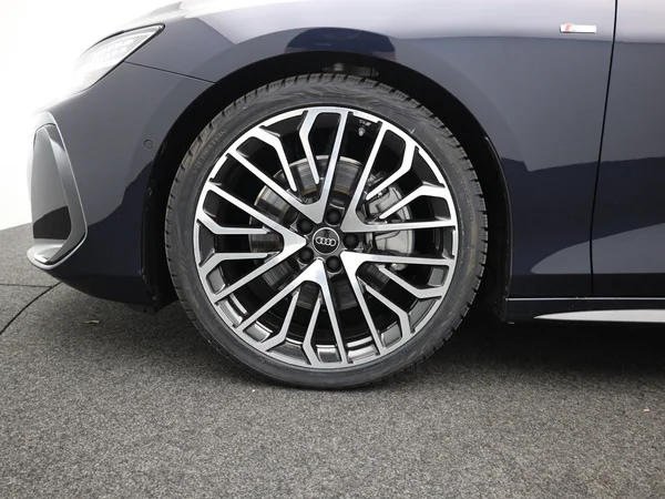 AUDI A6 Avant (2025) — foto 17 van 28