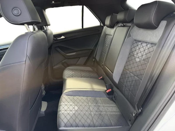 VOLKSWAGEN T-Roc (2024) — foto 4 van 28
