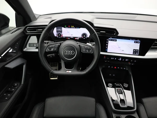 AUDI A3 Sportback (2025) — foto 2 van 21