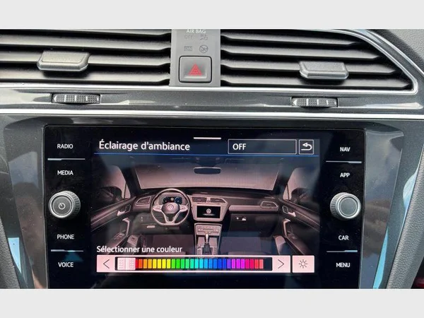 Volkswagen Tiguan (2024) — foto 16 van 30
