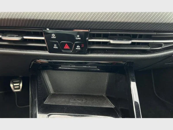 Volkswagen Golf VIII (2023) — foto 13 van 29