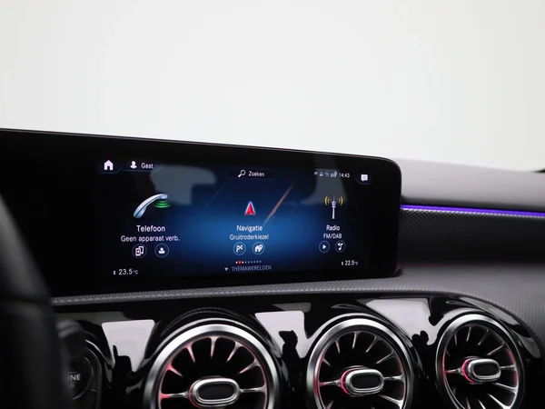 Mercedes-Benz A-Klasse (2020) — foto 6 van 38