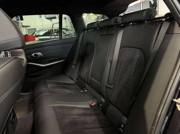 BMW 320 Touring (2022) — foto 19 van 20