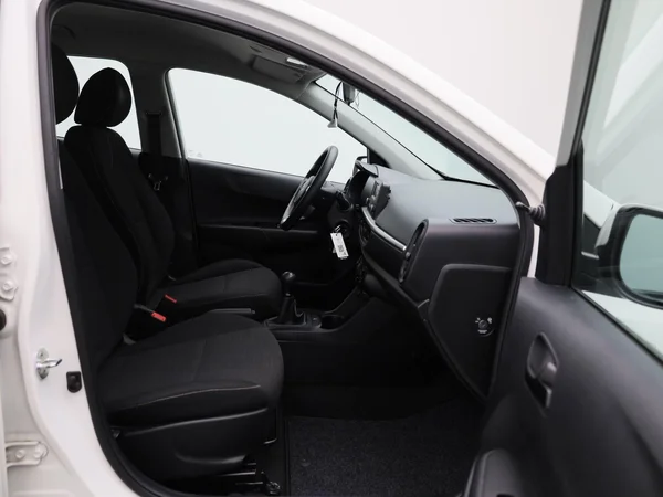 Kia Picanto (2022) — foto 19 van 32