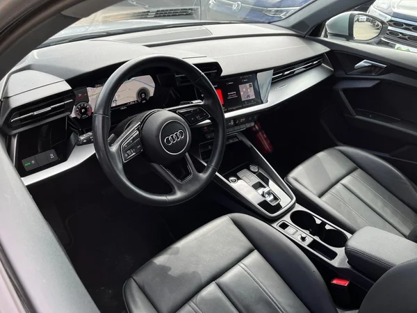 AUDI A3 Sportback (2024) — foto 20 van 21