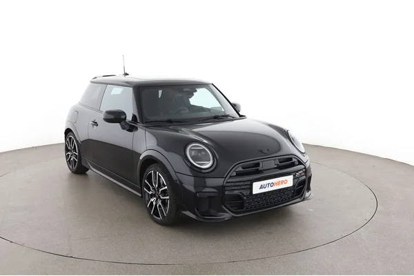 MINI MINI (2024) — foto 14 van 16