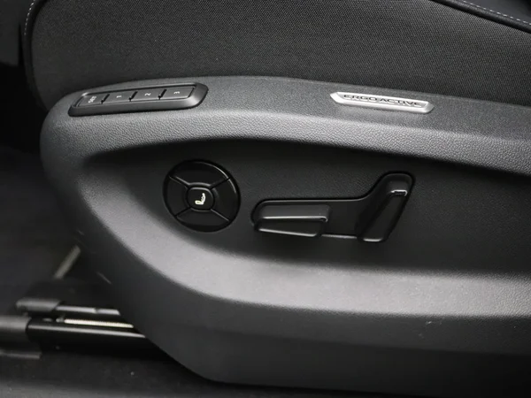 VOLKSWAGEN Tayron eHybrid (PHEV) (2025) — foto 6 van 20
