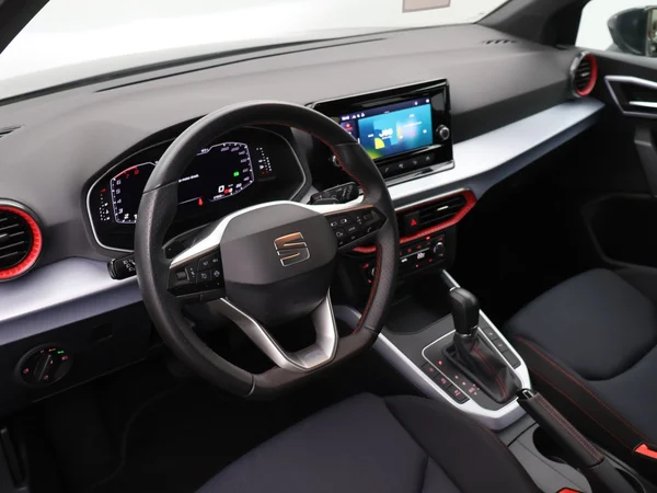 SEAT Arona (2024) — foto 9 van 24