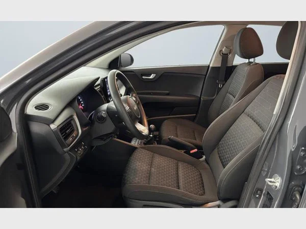Kia RIO (2022) — foto 2 van 25