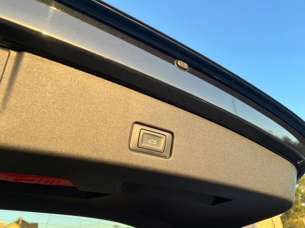 AUDI Q4 e-tron (2022) — foto 2 van 17