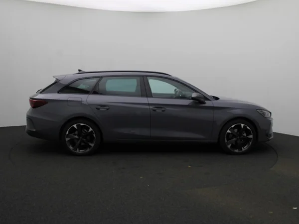 CUPRA Leon ST (2025) — foto 16 van 19