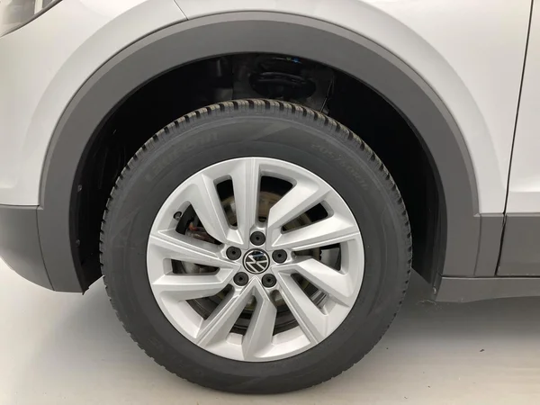 VOLKSWAGEN T-Cross (2024) — foto 21 van 36