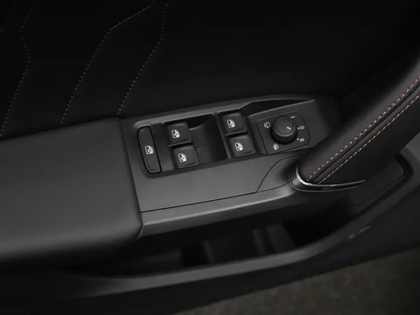 CUPRA Leon ST (2025) — foto 7 van 19