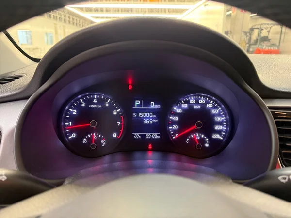 Kia Rio (2018) — foto 8 van 29