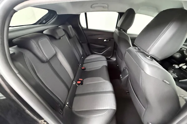 Peugeot 208 (2022) — foto 2 van 39