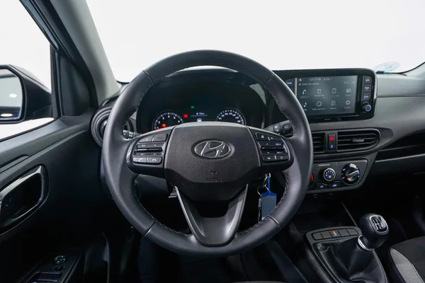 Hyundai i10 (2023) — foto 10 van 51