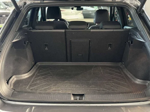 Volkswagen T-Roc (2020) — foto 13 van 17