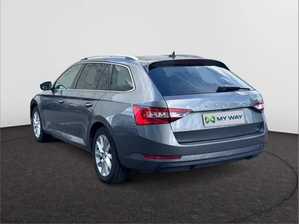 SKODA Superb Combi (2024) — foto 12 van 18
