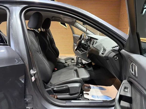 Bmw 118 (2020) — foto 7 van 22