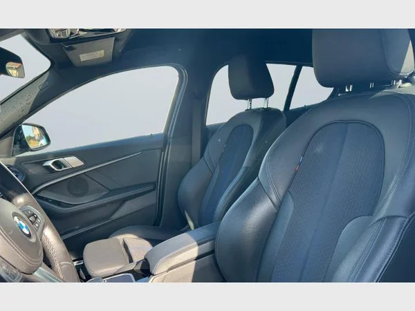 BMW 1 Hatch (2022) — foto 5 van 25