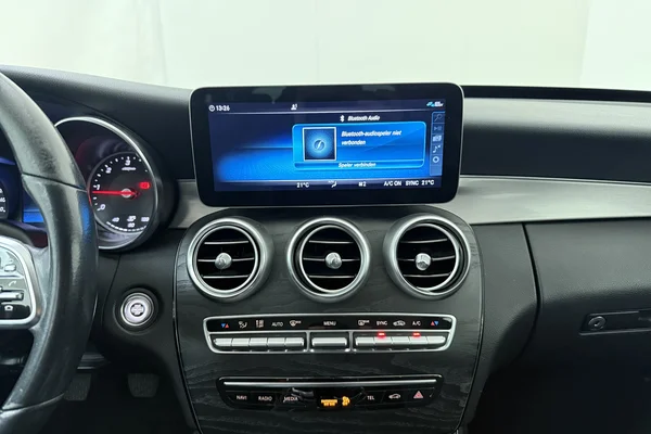 Mercedes-Benz C-Class SW (S205) (2020) — foto 3 van 31