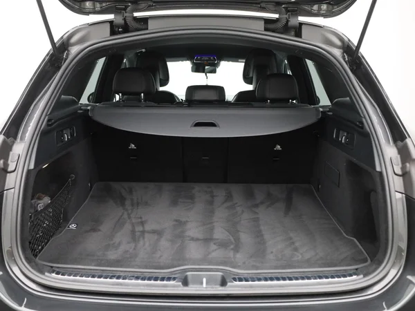 Mercedes-Benz GLC (2025) — foto 7 van 48