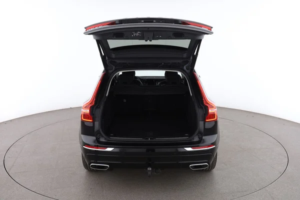 Volvo XC60 (2020) — foto 7 van 16