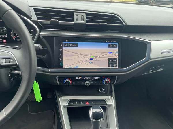 AUDI Q3 Sportback (2024) — foto 5 van 21