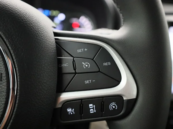 Jeep Renegade (2023) — foto 18 van 40