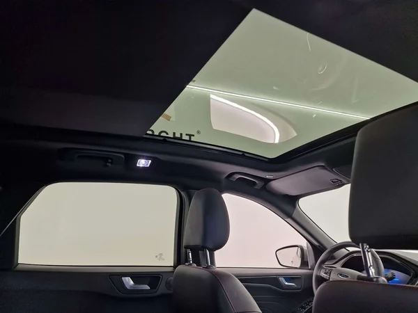 Ford Kuga (2023) — foto 8 van 13