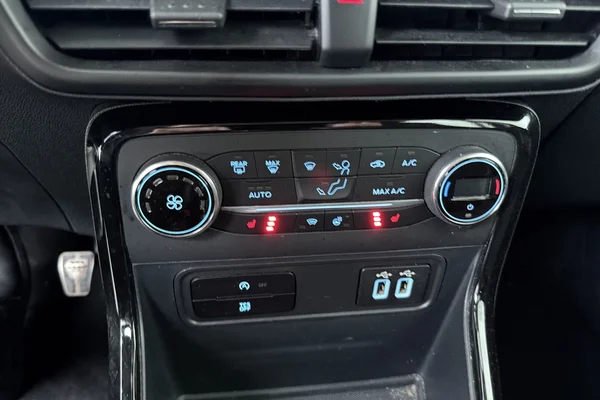 Ford Ecosport (2019) — foto 9 van 21