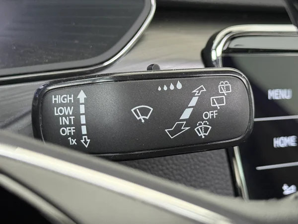SKODA Superb (2023) — foto 17 van 31