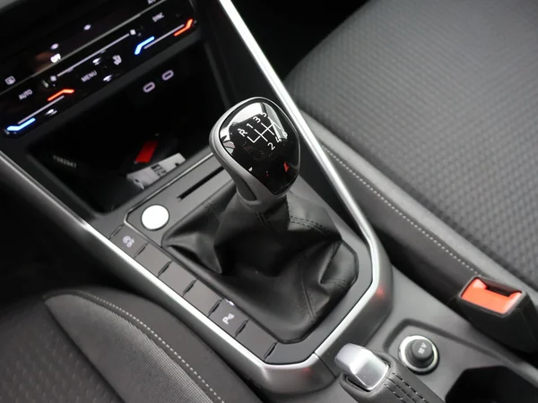 VOLKSWAGEN Taigo (2024) — foto 9 van 23