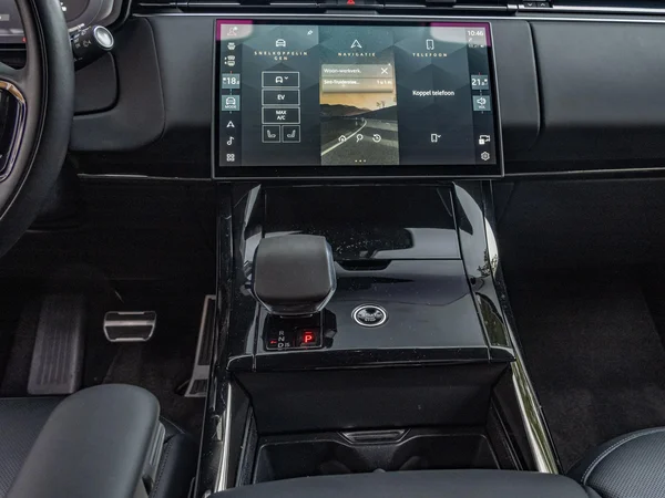 Land Rover Range Rover Sport (2023) — foto 6 van 23