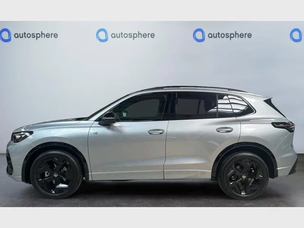 VOLKSWAGEN Tiguan (2026) — foto 25 van 28