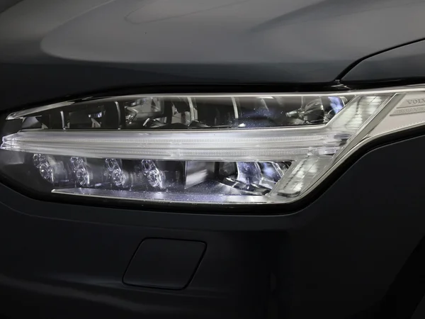 Volvo XC90 (2022) — foto 8 van 49