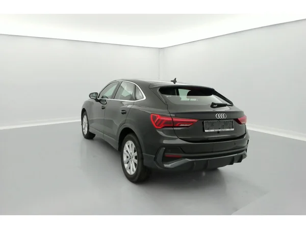AUDI Q3 Sportback PHEV (2022) — foto 2 van 36