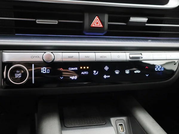 Hyundai IONIQ 6 (2024) — foto 17 van 40