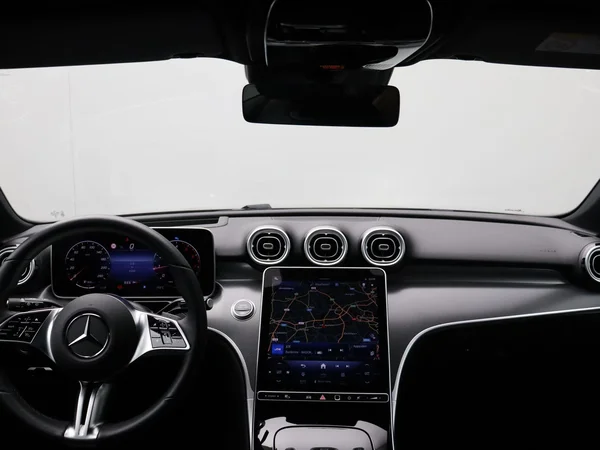 Mercedes-Benz C-Klasse (2024) — foto 17 van 31
