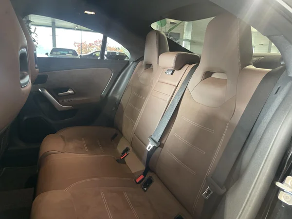 Mercedes-Benz CLA (2024) — foto 3 van 13
