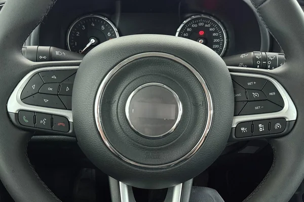 Jeep Renegade (2023) — foto 16 van 27