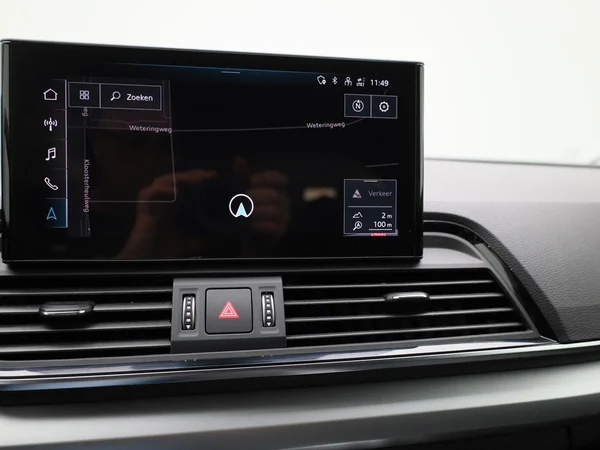 Audi Q5 (2023) — foto 24 van 44
