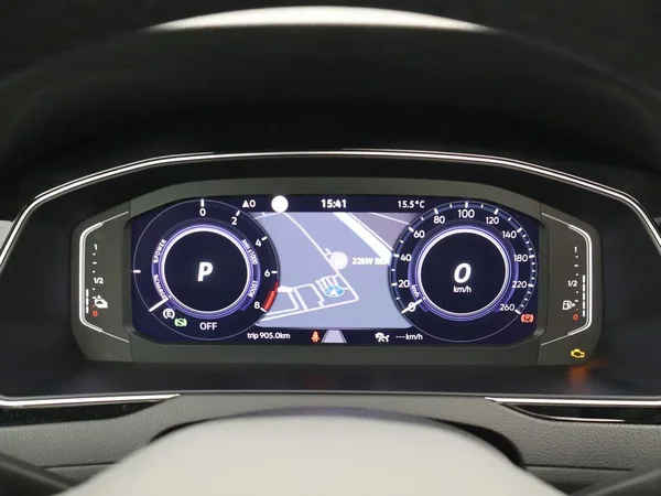 Volkswagen Passat (2022) — foto 7 van 29