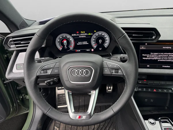 AUDI A3 Sedan (2025) — foto 14 van 24
