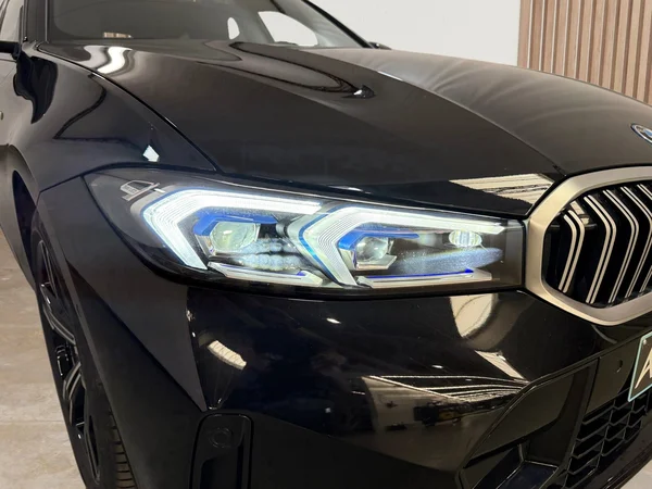 BMW 330 (2025) — foto 23 van 30