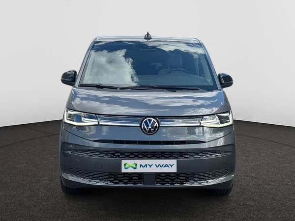 VOLKSWAGEN Multivan T7 Dsl (2023) — foto 14 van 23