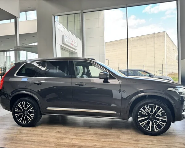 Volvo XC90 (2024) — foto 26 van 30