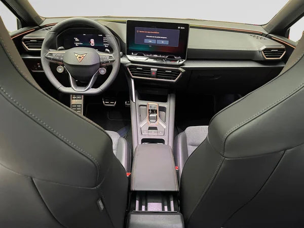 CUPRA Leon ST e-Hybrid (PHEV) (2025) — foto 9 van 15